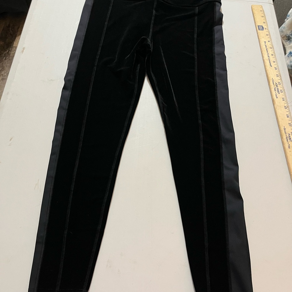 Alala Large Black Velvet Leggings